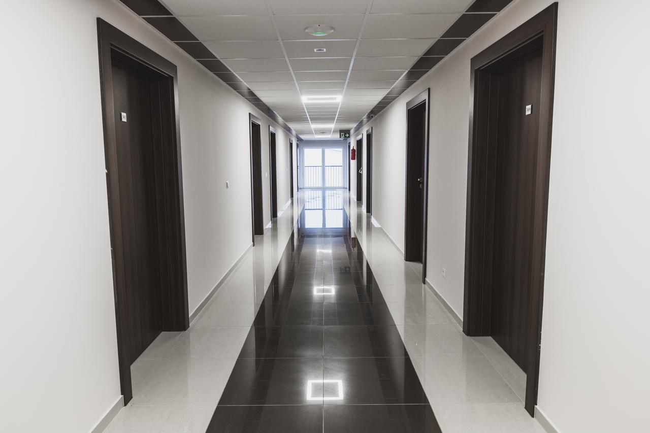 Czarno Na Bialym Hotel Kraków Eksteriør billede
