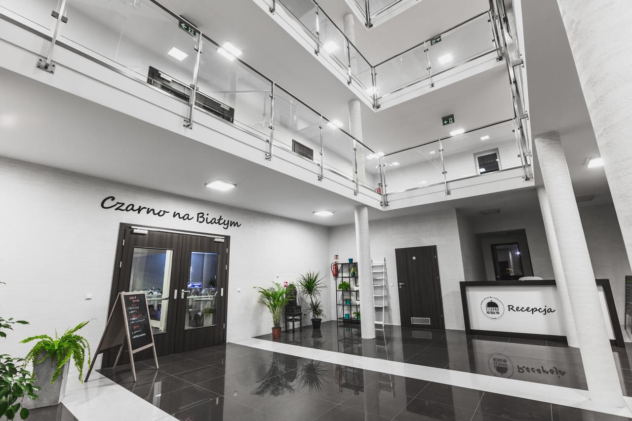 Czarno Na Bialym Hotel Kraków Eksteriør billede
