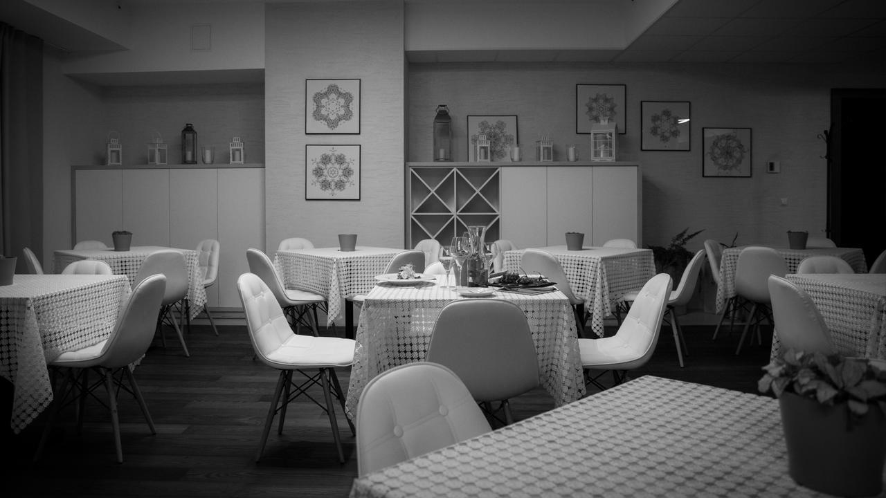 Czarno Na Bialym Hotel Kraków Eksteriør billede